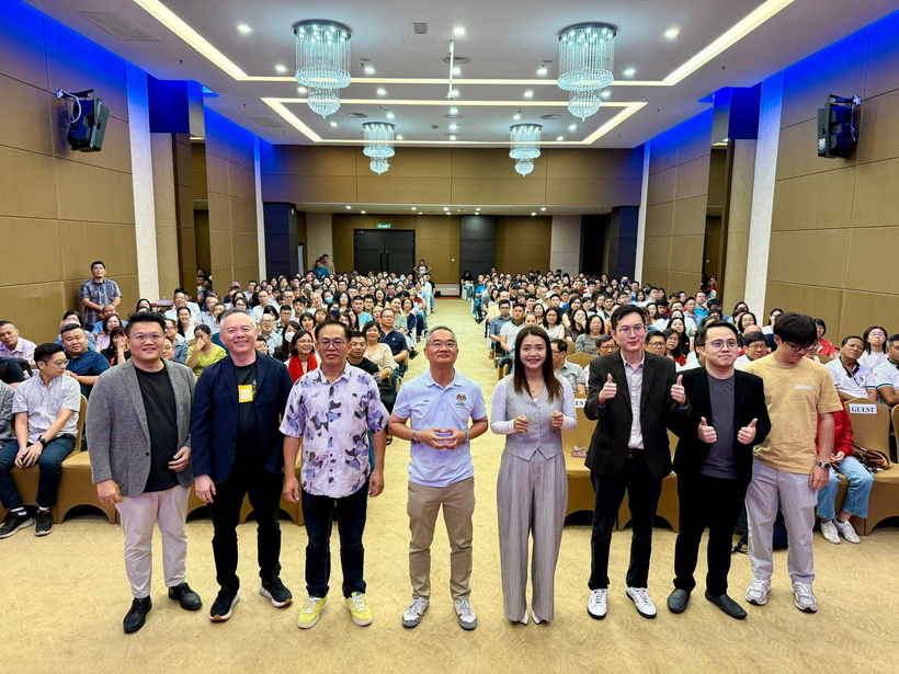 Full-hall training session with 300+ attendees