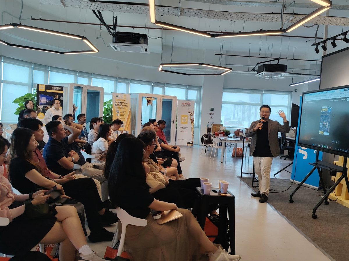 Full audience at WORQ Subang session